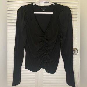 Black v-neck long sleeve